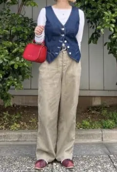アニエスベー　コットンギャバジン ストレートパンツ　36のサムネイル