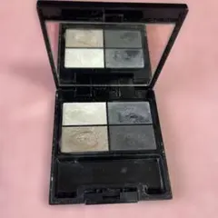 レブロン　アイグロー　シャドウ　クワッド　03 SMOKY QUARTZのサムネイル