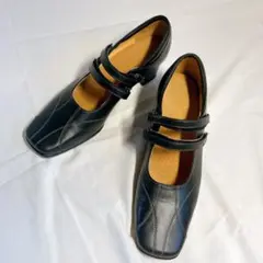 美品❗️あしながおじさん 23.5 パンプス ストラップ メリージェーン　レザーのサムネイル