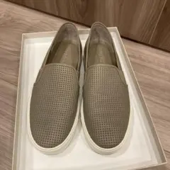 VINCE スリッポン　グレージュのサムネイル