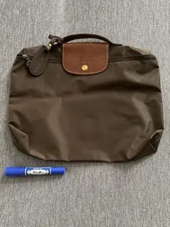 Item thumbnail for item 4b054a13-81f4-4c7f-b5fa-d295a23975fb