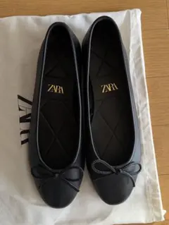 ZARA ブラック リボン付きバレエシューズ