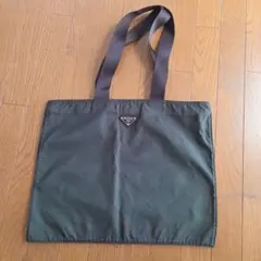 プラダナイロントートバッグ【訳あり】