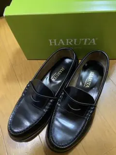 HARUTA ブラック カジュアルキルトローファー フリンジ バックル幅広め 