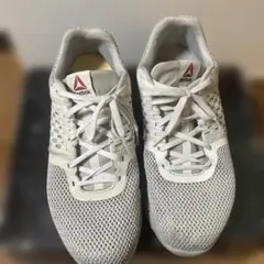 Reebok ホワイト メッシュスニーカー