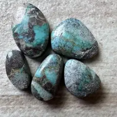 ターコイズ　ビズビー　5P（18.4ct）クラシックルース　ナチュラル