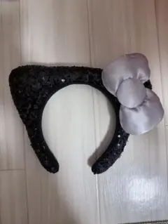 ユニバ キティ 黒 キラキラ スパンコール カチューシャ リボン