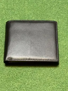 u*e様 黒いレザー二つ折り財布　カード16枚収納