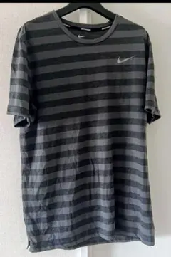 Nike DRI-FIT グレー ストライプ Tシャツ