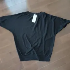 UNIQLO ライトシアーボートネックセーター