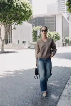 ZARAVネック ニットセーター