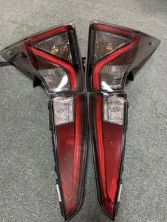 プリウス 50前期　後期　リアガーニッシュ　テールランプ　引き取り栃木県 プリウス 50前期 後期 リアガーニッシュ テールランプ 引き取り栃木県