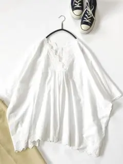 美品DOORSアーバンリサーチドアーズゆったりスカラップワイドプルオーバー♪