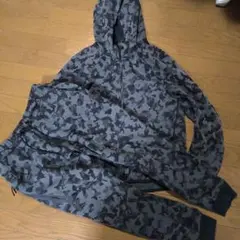 ナイキ　テックフリース　迷彩柄 フード付きジャケットとジョガーパンツセット