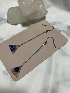 ハンドメイド 三角形モチーフのピアス