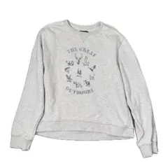 グレー アウトドアプリント クルーネックスウェット