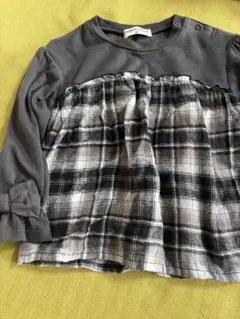 グレー チェック柄 フリル付きトップス