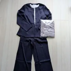 【セレモニー用】ダークネイビー パンツスーツとブラウス2枚セット