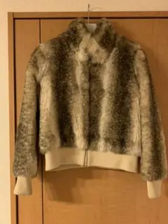 フェイクファー　ブルゾン　Mサイズ　ベージュ×茶