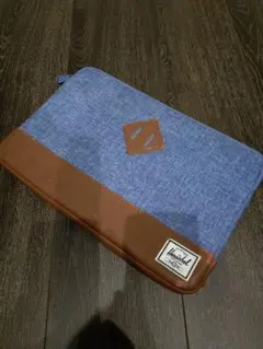 Herschel Supply 11インチ MacBook ケース