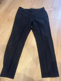 ジーユー ✴ センタープレス パンツ　黒色　 Lサイズのサムネイル
