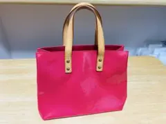 Item thumbnail for item d1aaf9dc-8751-4acd-b64d-060d23a16bea