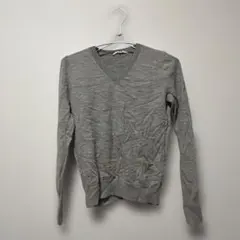 ユニクロ　グレー Vネック 長袖ニット　セーター　薄手