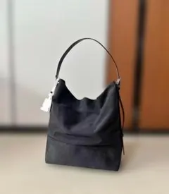 Item thumbnail for item 94b5e0f4-c4ad-4ca2-8381-2be9d6d4be57