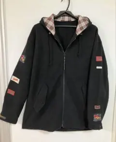 カールヘルム　 パッチ付き　フリースパーカー