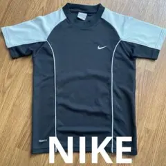 NIKE ナイキ　Tシャツ　半袖　Sサイズ　130〜140