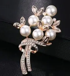 ブローチ#39　ラスト１点　パール　卒業式　入学式　プレゼント　誕生日