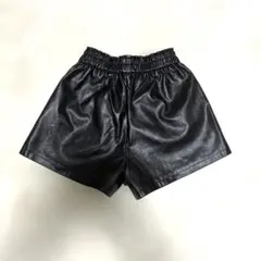 【美品】フェイクレザー ショートパンツ ブラック Sサイズ ウエストゴム