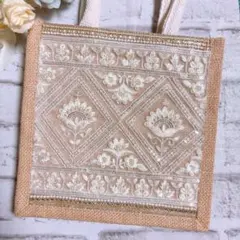 Item thumbnail for item 15871c93-e41a-40e8-8bd2-42e7ce2f39ca