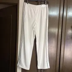 新品タグ付き　GU トラックパンツ ホワイト Mサイズのサムネイル
