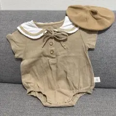 セーラー風ロンパース×ベレー帽