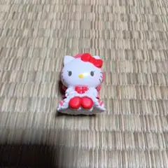 ハローキティ ドレスフィギュア
