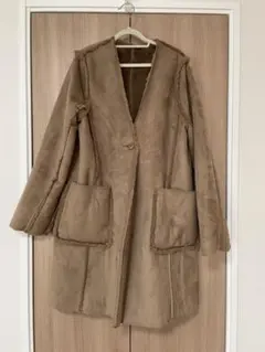 試着のみ　美品　フェイクムートン　フェイクファー　コート　アウター　ブルゾン