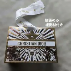 CHRISTIAN DIOR 三角形パッケージ 緩衝材　ホワイトリボン付