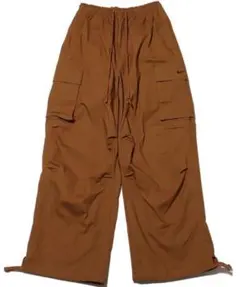 NIKE ウィメンズ ミッドライズ オーバーサイズド ウーブン カーゴ パンツ