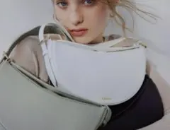 Aiméine ハーフムーン ショルダーバッグ ベージュ
