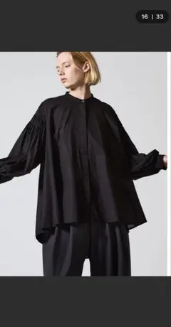 mizuiro ind ピンタックパフスリーブシャツ　ブラック