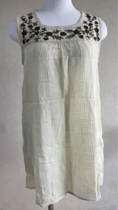 【crazy doll】ノースリーブ刺繍ワンピース　綿100%　クリーム色