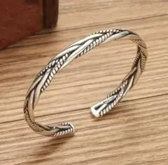 バングル　ブレスレット　シルバー925 ユニセックス　ツイストデザイン　モテ人気