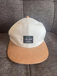 Ｈ＆ＭNew York スナップバック キャップ ホワイト ベージュのサムネイル