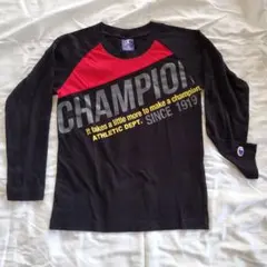 チャンピオン　長袖Tシャツ