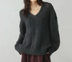 モヘヤタッチ透かし編みVネックプルオーバー