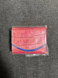 【新品未使用】QUATROGATS 定価10780円　小さいふ　本革２つ折り財布