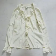 美品✨OF KRIZIA フリルブラウス アイボリー 40（G64）のサムネイル