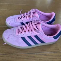 Item thumbnail for item 014939a2-c0e9-40bd-9d2b-a3a474b1ea7e