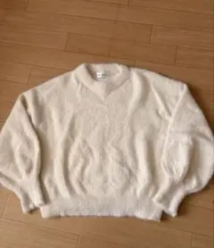 Blue Strive ホワイト セーター Uネック パフスリーブ